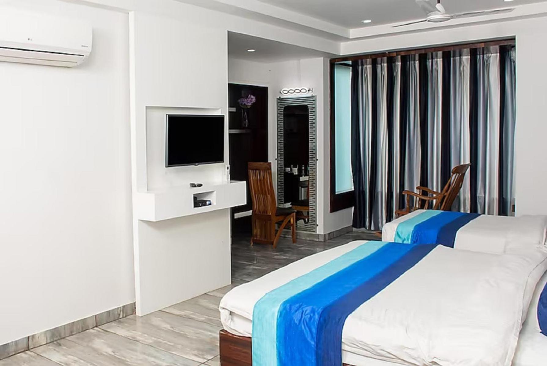 Hotel Sgt Plaza Benares Buitenkant foto