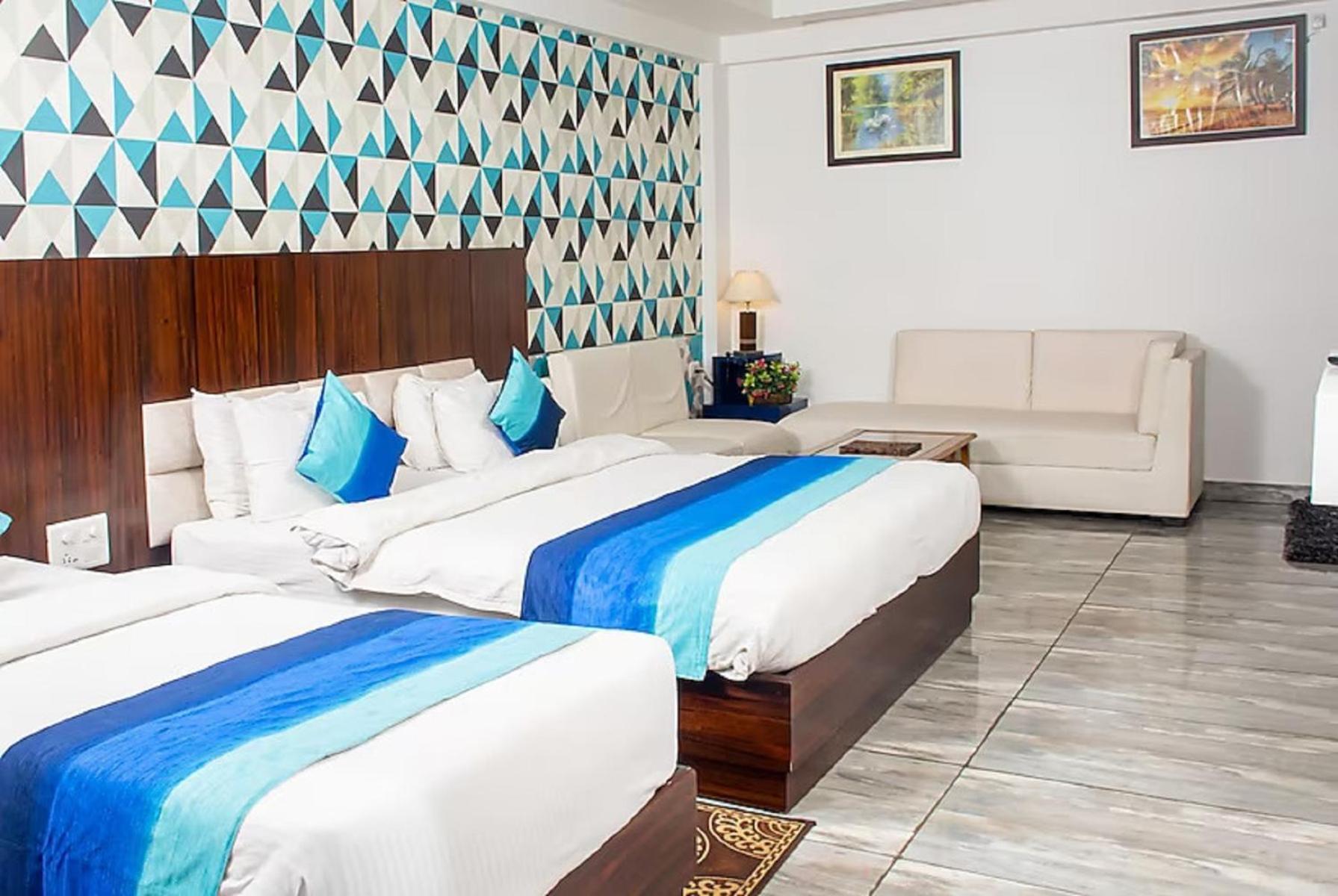 Hotel Sgt Plaza Benares Buitenkant foto