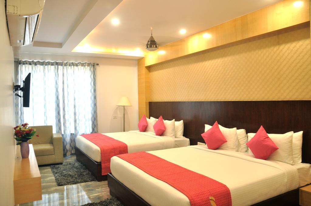 Hotel Sgt Plaza Benares Buitenkant foto