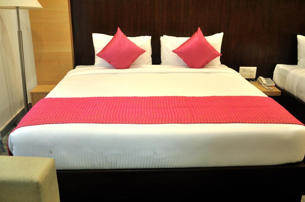 Hotel Sgt Plaza Benares Buitenkant foto