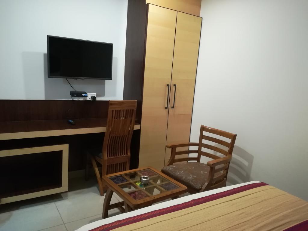 Hotel Sgt Plaza Benares Buitenkant foto